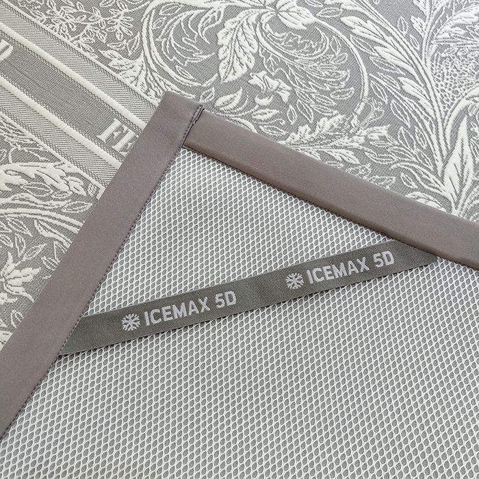 91家纺网 家纺一手货源 找家纺 全季家居 2025新款A类乙纶PE花卉轻奢提花系列凉豆豆席 床席款-麋鹿花园-浅灰