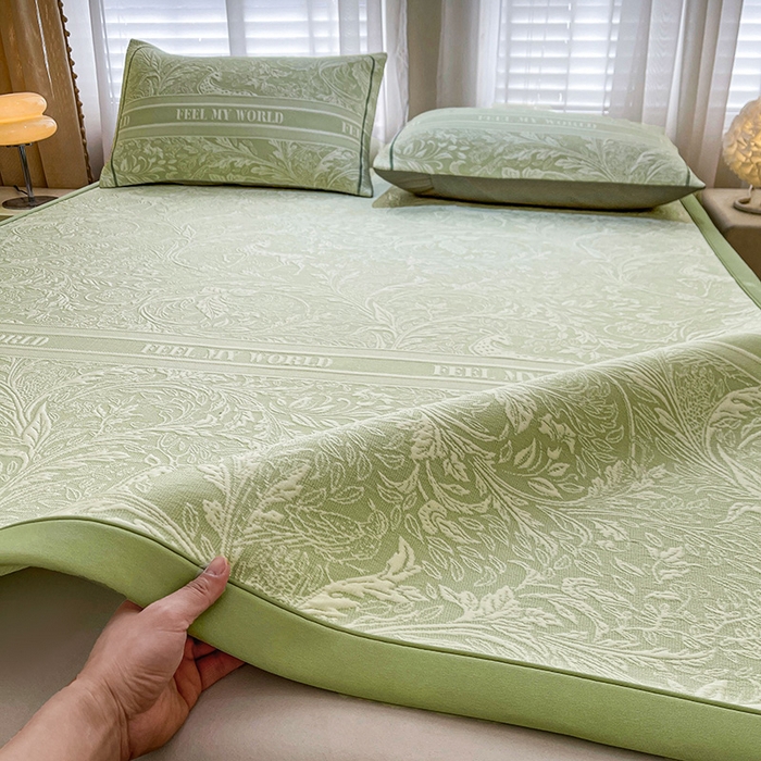 91家纺网 家纺一手货源 找家纺 全季家居 2025新款A类乙纶PE花卉轻奢提花系列凉豆豆席 床席款-麋鹿花园-水绿