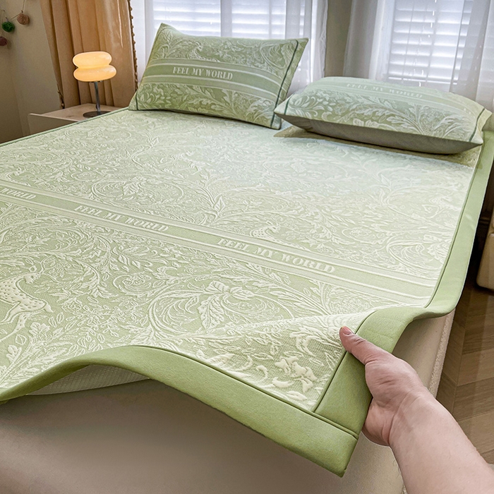 91家纺网 家纺一手货源 找家纺 全季家居 2025新款A类乙纶PE花卉轻奢提花系列凉豆豆席 床席款-麋鹿花园-水绿