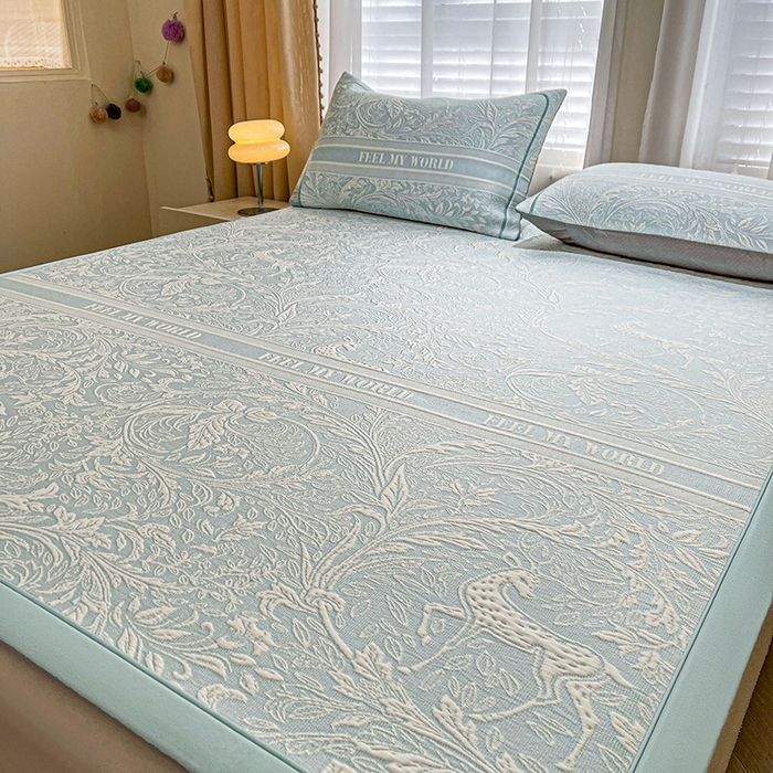 91家纺网 家纺一手货源 找家纺 全季家居 2025新款A类乙纶PE花卉轻奢提花系列凉豆豆席 床席款-麋鹿花园-天蓝