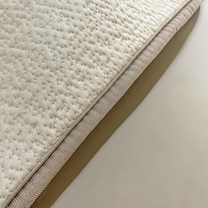 91家纺网 家纺一手货源 找家纺 全季家居 2025新款A类乙纶PE花卉轻奢提花系列凉豆豆席 床笠款-浪漫枫林-浅灰