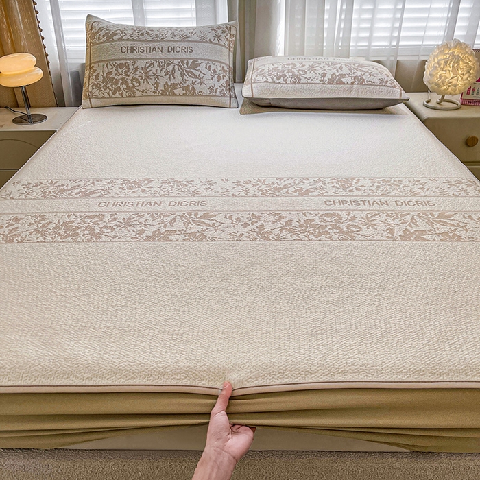 91家纺网 家纺一手货源 找家纺 全季家居 2025新款A类乙纶PE花卉轻奢提花系列凉豆豆席 床笠款-浪漫枫林-浅咖