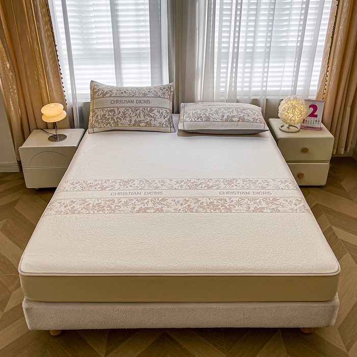 91家纺网 家纺一手货源 找家纺 全季家居 2025新款A类乙纶PE花卉轻奢提花系列凉豆豆席 床笠款-浪漫枫林-浅咖