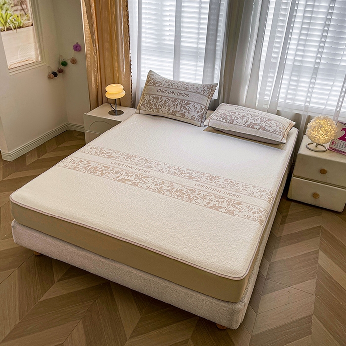 91家纺网 家纺一手货源 找家纺 全季家居 2025新款A类乙纶PE花卉轻奢提花系列凉豆豆席 床笠款-浪漫枫林-浅咖