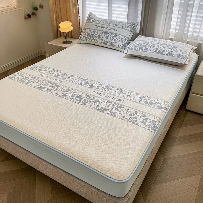 91家纺网 家纺一手货源 找家纺 全季家居 2025新款A类乙纶PE花卉轻奢提花系列凉豆豆席 床笠款-浪漫枫林-天蓝