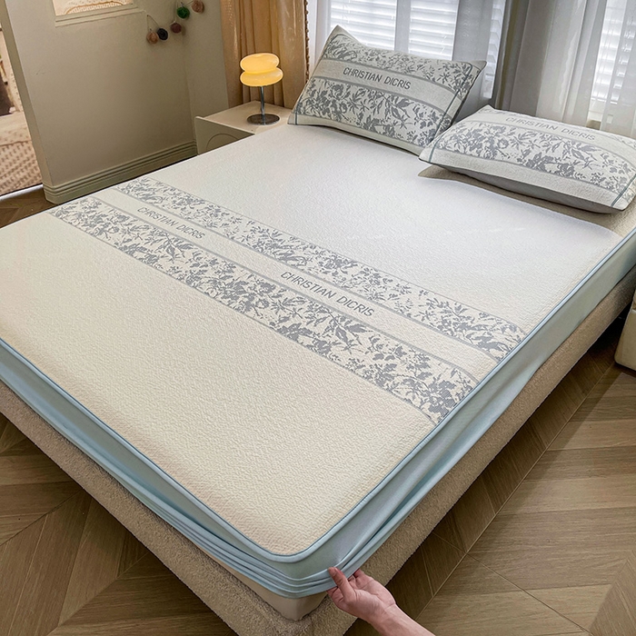 91家纺网 家纺一手货源 找家纺 全季家居 2025新款A类乙纶PE花卉轻奢提花系列凉豆豆席 床笠款-浪漫枫林-天蓝