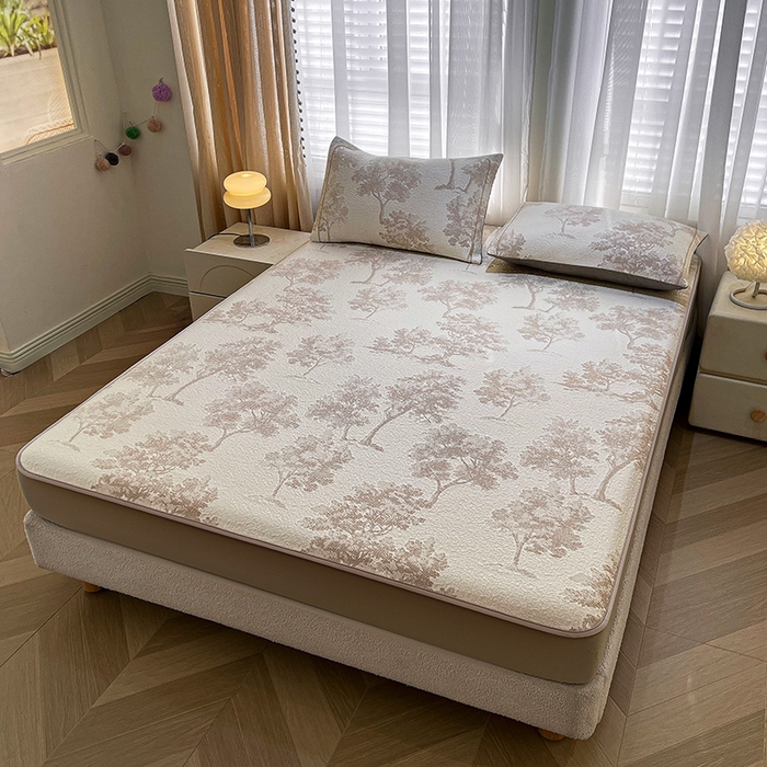 91家纺网 家纺一手货源 找家纺 全季家居 2025新款A类乙纶PE花卉轻奢提花系列凉豆豆席 床笠款-迷雾森林-浅咖