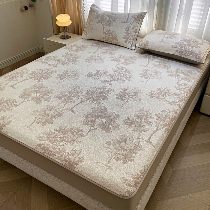 91家纺网 家纺一手货源 找家纺 全季家居 2025新款A类乙纶PE花卉轻奢提花系列凉豆豆席 床笠款-迷雾森林-浅咖