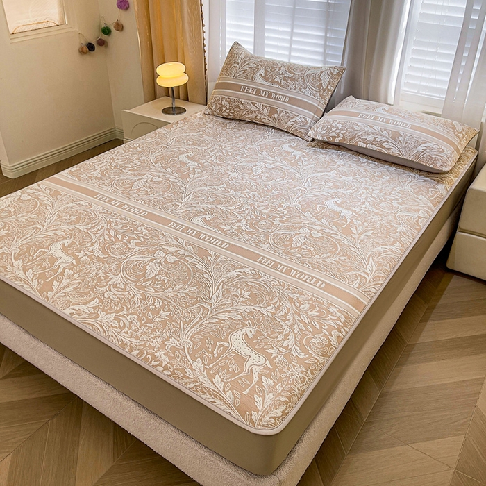 91家纺网 家纺一手货源 找家纺 全季家居 2025新款A类乙纶PE花卉轻奢提花系列凉豆豆席 床笠款-麋鹿花园-浅咖