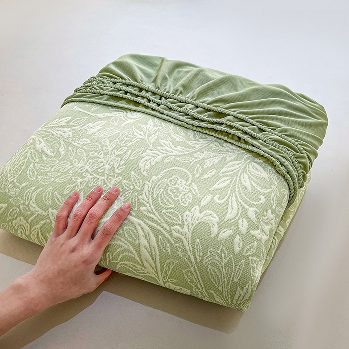 91家纺网 家纺一手货源 找家纺 全季家居 2025新款A类乙纶PE花卉轻奢提花系列凉豆豆席 床笠款-麋鹿花园-水绿