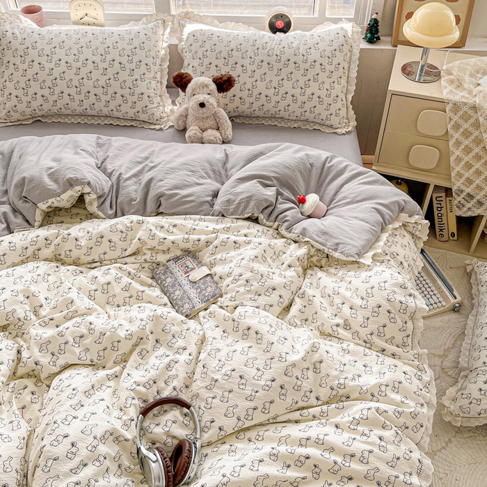 91家纺网 家纺一手货源 找家纺 富米莱（原臻工厂） 2025新款云感亲肤棉皱皱双层纱全棉纯棉花边四件套 小黑兔