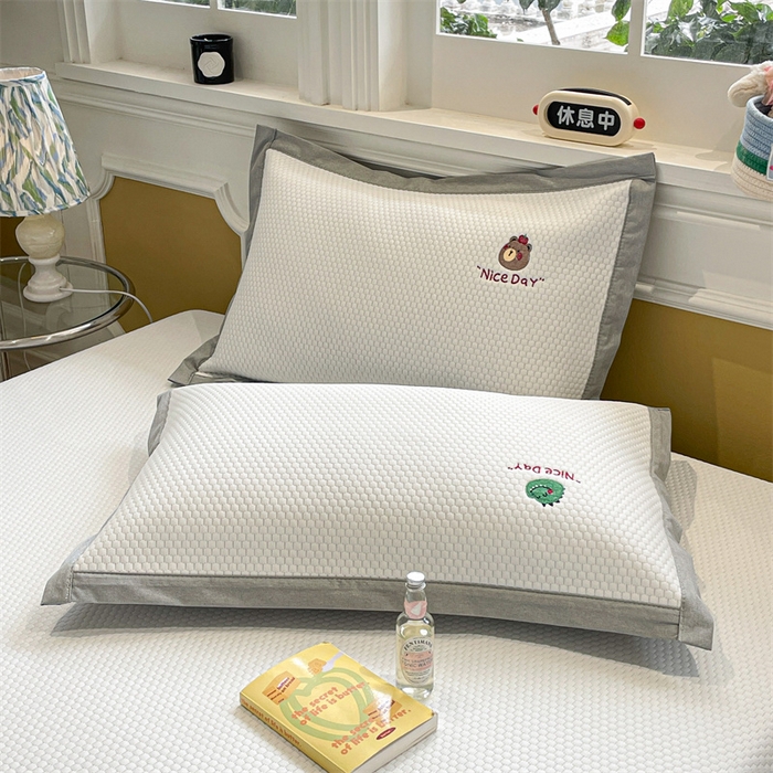 91家纺网 家纺一手货源 找家纺 启程家纺 2025新款凉豆豆复合三明治刺绣款凉席席子-床笠款 好伙伴-白-床笠款