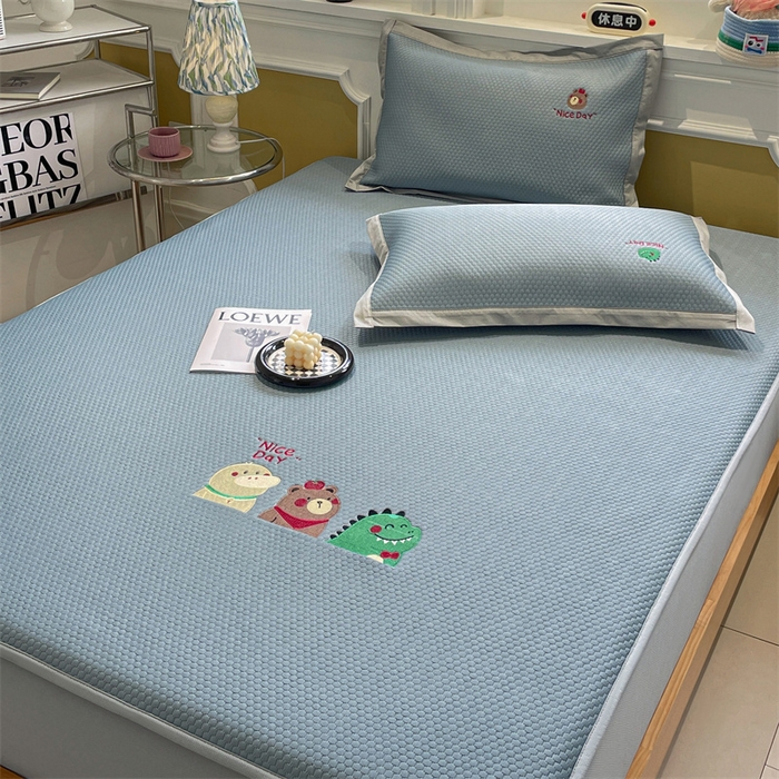 91家纺网 家纺一手货源 找家纺 启程家纺 2025新款凉豆豆复合三明治刺绣款凉席席子-床笠款 好伙伴-蓝-床笠款