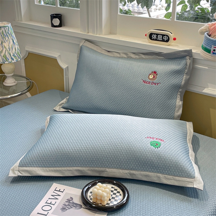 91家纺网 家纺一手货源 找家纺 启程家纺 2025新款凉豆豆复合三明治刺绣款凉席席子-床笠款 好伙伴-蓝-床笠款