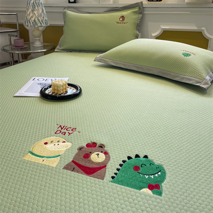 91家纺网 家纺一手货源 找家纺 启程家纺 2025新款凉豆豆复合三明治刺绣款凉席席子-床笠款 好伙伴-绿-床笠款