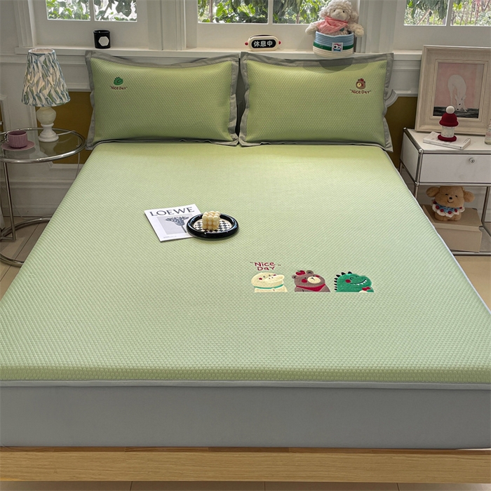 91家纺网 家纺一手货源 找家纺 启程家纺 2025新款凉豆豆复合三明治刺绣款凉席席子-床笠款 好伙伴-绿-床笠款