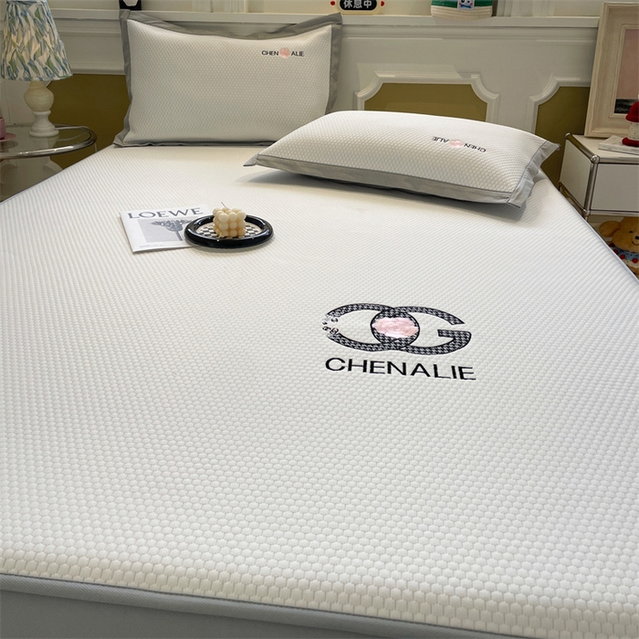 91家纺网 家纺一手货源 找家纺 启程家纺 2025新款凉豆豆复合三明治刺绣款凉席席子-床笠款 小香风-白-床笠款