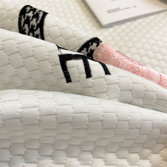 91家纺网 家纺一手货源 找家纺 启程家纺 2025新款凉豆豆复合三明治刺绣款凉席席子-床笠款 小香风-白-床笠款