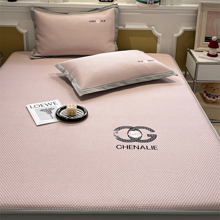 91家纺网 家纺一手货源 找家纺 启程家纺 2025新款凉豆豆复合三明治刺绣款凉席席子-床笠款 小香风-粉-床笠款