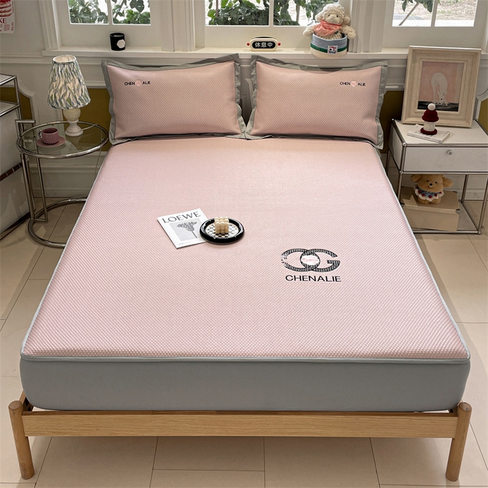 91家纺网 家纺一手货源 找家纺 启程家纺 2025新款凉豆豆复合三明治刺绣款凉席席子-床笠款 小香风-粉-床笠款