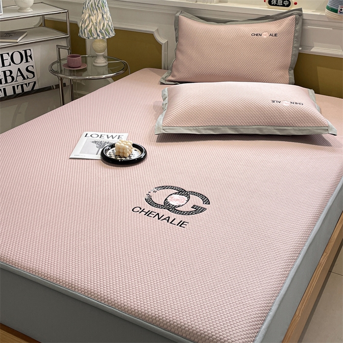 91家纺网 家纺一手货源 找家纺 启程家纺 2025新款凉豆豆复合三明治刺绣款凉席席子-床笠款 小香风-粉-床笠款