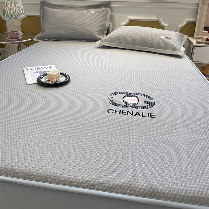 91家纺网 家纺一手货源 找家纺 启程家纺 2025新款凉豆豆复合三明治刺绣款凉席席子-床笠款 小香风-灰-床笠款