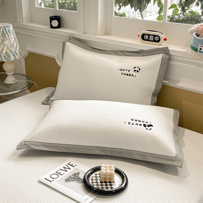 91家纺网 家纺一手货源 找家纺 启程家纺 2025新款凉豆豆复合三明治刺绣款凉席席子-床笠款 熊猫-白-床笠款