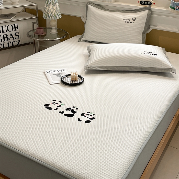 91家纺网 家纺一手货源 找家纺 启程家纺 2025新款凉豆豆复合三明治刺绣款凉席席子-床笠款 熊猫-白-床笠款