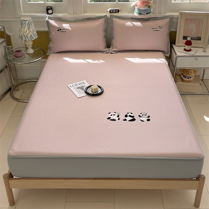 91家纺网 家纺一手货源 找家纺 启程家纺 2025新款凉豆豆复合三明治刺绣款凉席席子-床笠款 熊猫-粉-床笠款