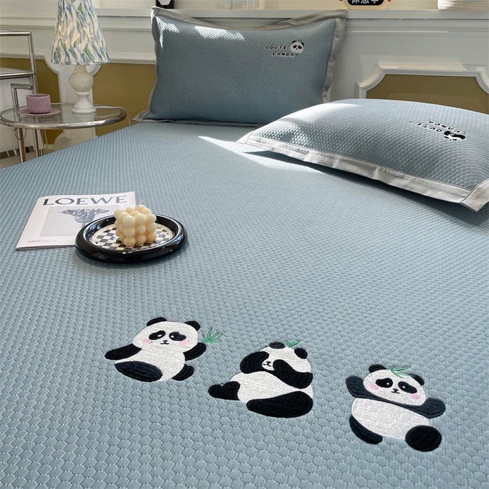 91家纺网 家纺一手货源 找家纺 启程家纺 2025新款凉豆豆复合三明治刺绣款凉席席子-床笠款 熊猫-蓝-床笠款
