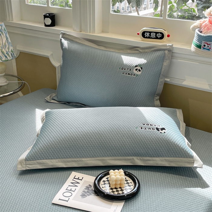 91家纺网 家纺一手货源 找家纺 启程家纺 2025新款凉豆豆复合三明治刺绣款凉席席子-床笠款 熊猫-蓝-床笠款