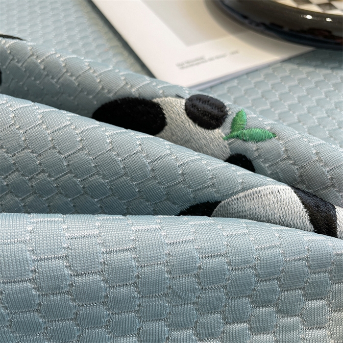 91家纺网 家纺一手货源 找家纺 启程家纺 2025新款凉豆豆复合三明治刺绣款凉席席子-床笠款 熊猫-蓝-床笠款