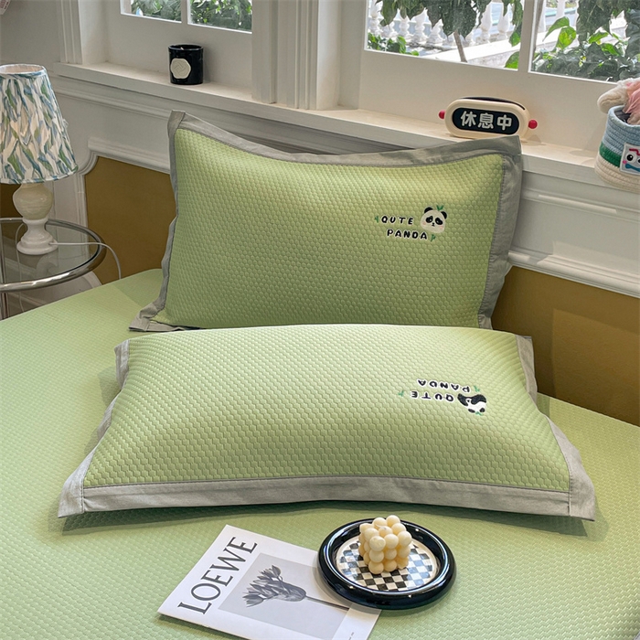 91家纺网 家纺一手货源 找家纺 启程家纺 2025新款凉豆豆复合三明治刺绣款凉席席子-床笠款 熊猫-绿-床笠款