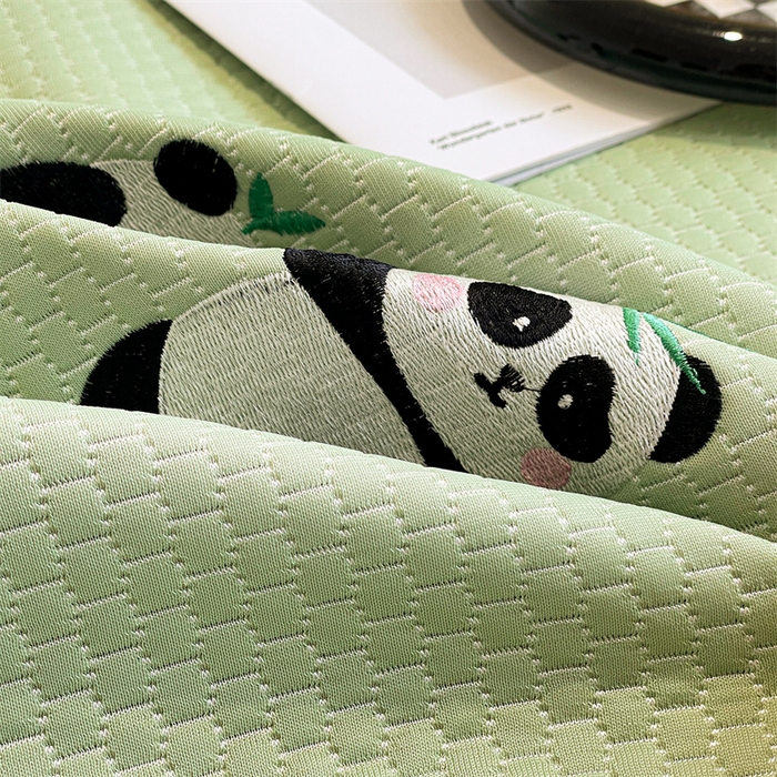 91家纺网 家纺一手货源 找家纺 启程家纺 2025新款凉豆豆复合三明治刺绣款凉席席子-床笠款 熊猫-绿-床笠款