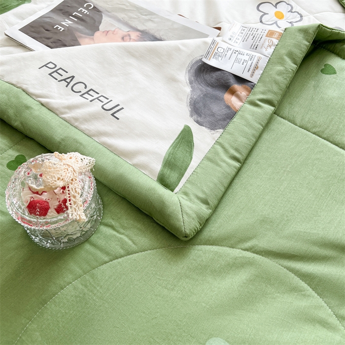 91家纺网 家纺一手货源 找家纺 小石头家纺 2025新款A类小清新纯棉印花夏被 绿蔓