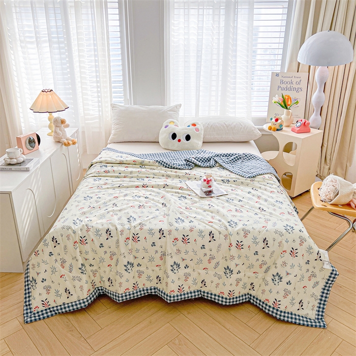 91家纺网 家纺一手货源 找家纺 小石头家纺 2025新款A类小清新纯棉印花夏被 半亩花田