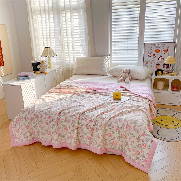 91家纺网 家纺一手货源 找家纺 小石头家纺 2025新款A类小清新纯棉印花夏被 粉黛佳人