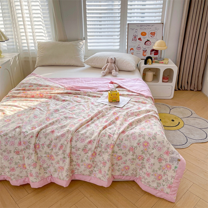 91家纺网 家纺一手货源 找家纺 小石头家纺 2025新款A类小清新纯棉印花夏被 粉黛佳人