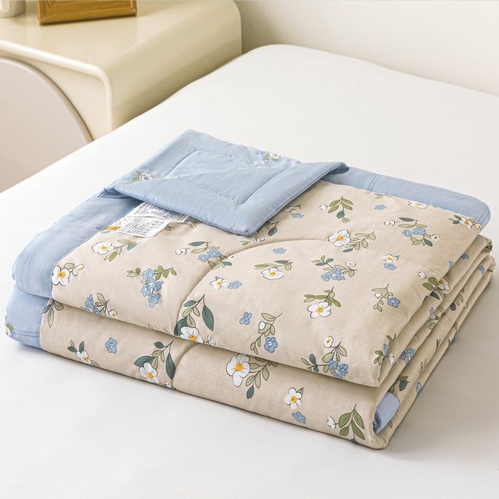 91家纺网 家纺一手货源 找家纺 小石头家纺 2025新款A类小清新纯棉印花夏被 艾薇尔