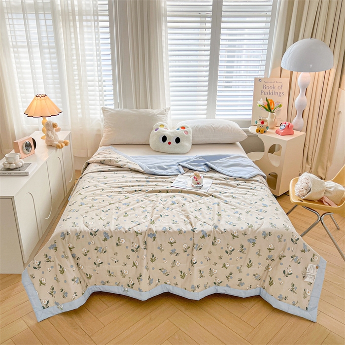 91家纺网 家纺一手货源 找家纺 小石头家纺 2025新款A类小清新纯棉印花夏被 艾薇尔