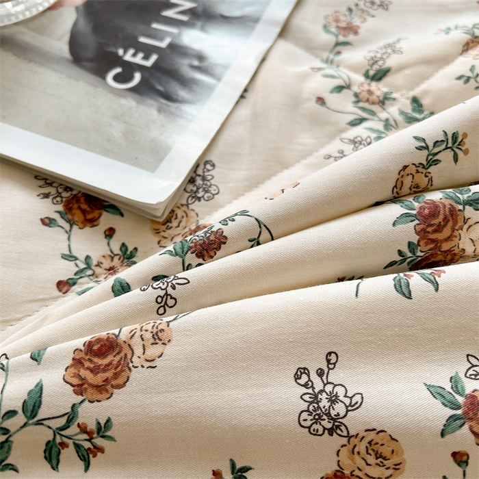 91家纺网 家纺一手货源 找家纺 小石头家纺 2025新款A类小清新纯棉印花夏被 花涧艺-咖