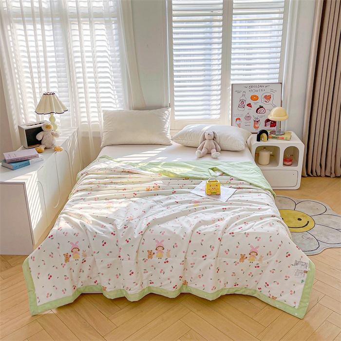 91家纺网 家纺一手货源 找家纺 小石头家纺 2025新款A类小清新纯棉印花夏被 樱桃女孩