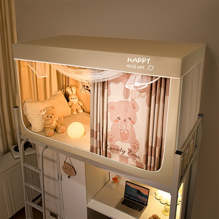 91家纺网 家纺一手货源 找家纺 觅妮家纺 2025新款99%强遮光涂银涂层大版数码印花宿舍学生床帘蚊帐 蜜糖小熊