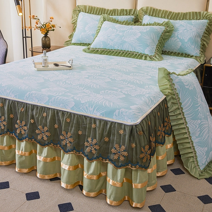 91家纺网 家纺一手货源 找家纺 情恒家纺   2025新款提花PE海洋丝可脱卸床裙席三件套 生如夏花 清新蓝