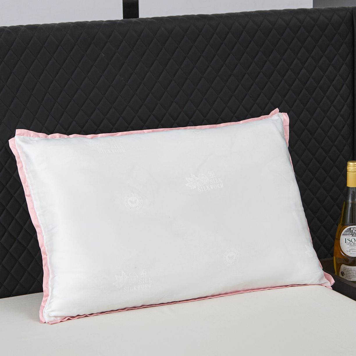 91家纺网 家纺一手货源 找家纺 梵希良品 2025新款超柔蚕丝蛋白枕头枕芯 白色48x74cm中枕