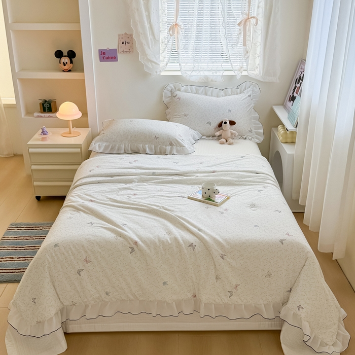 91家纺网 家纺一手货源 找家纺 九花鹿 2025新款凉感提花夏被 花舞蝶影