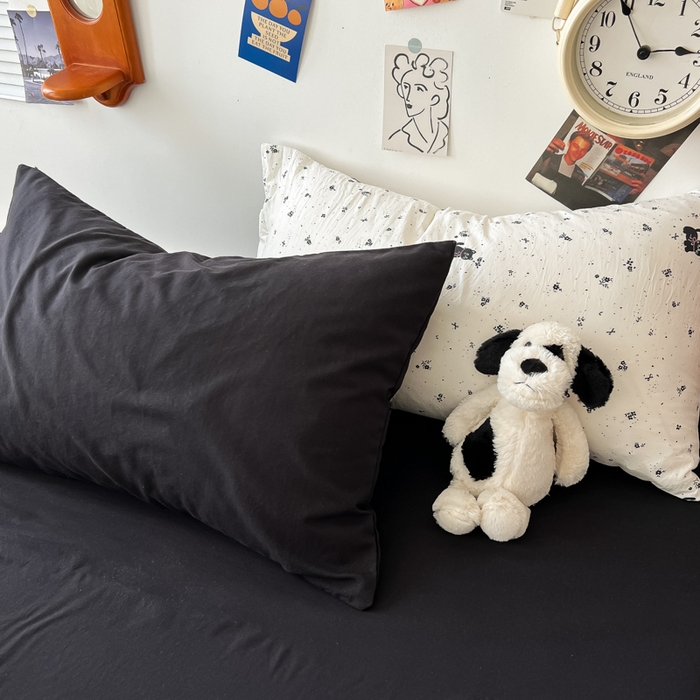 91家纺网 家纺一手货源 找家纺 罗亿家纺 罗亿家纺 2025新款软绵绵的双拼印花小清新云朵皱皱水洗棉四件套（含买家秀） 猫语日记