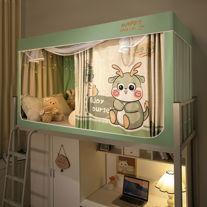 91家纺网 家纺一手货源 找家纺 觅妮家纺 2025新款99%强遮光涂银涂层大版数码印花宿舍学生床帘蚊帐 可爱龙人