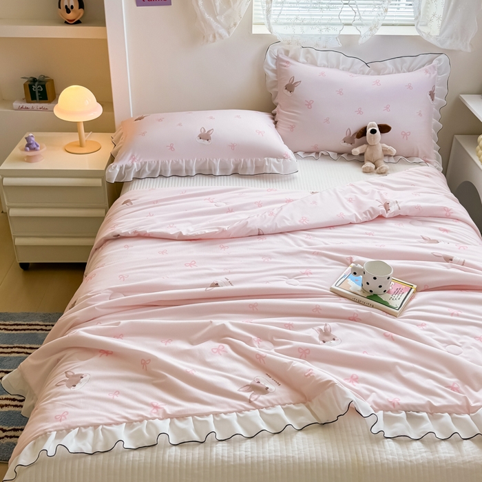 91家纺网 家纺一手货源 找家纺 九花鹿 2025新款凉感提花夏被 蝴蝶结小兔(粉）