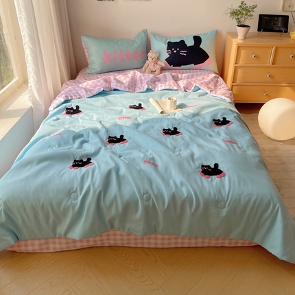 桃喜 2025新款水洗棉毛巾绣单夏被被子被芯夏被套件（非全棉）系列1 粉格小黑猫